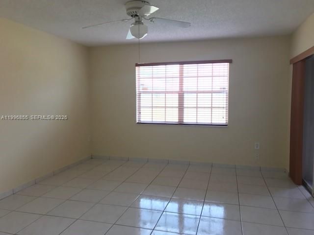 19712 NW 82nd Pl, Hialeah, FL 33015
