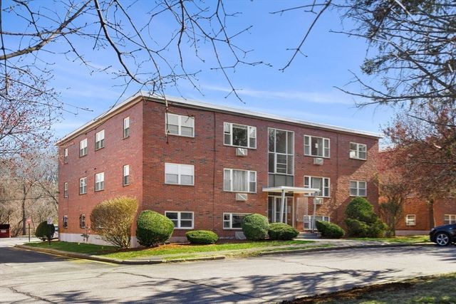 1105 Lexington Street 6-4, Waltham, MA 02452