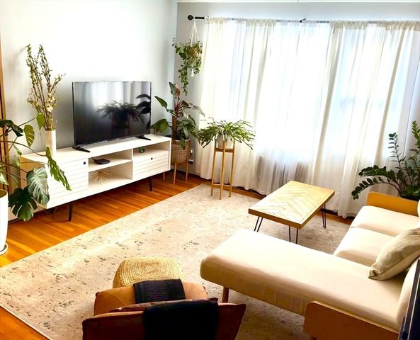 1105 Lexington Street 6-4, Waltham, MA 02452