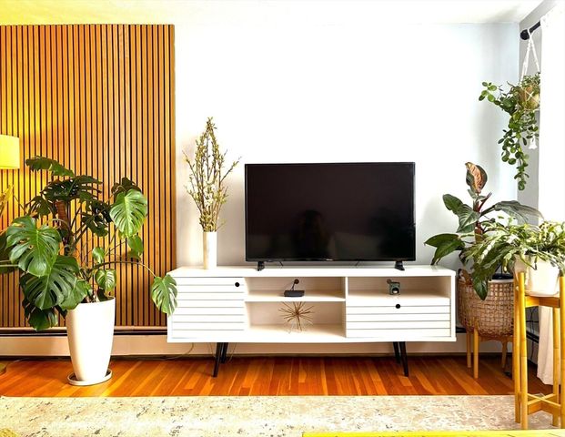 1105 Lexington Street 6-4, Waltham, MA 02452