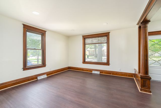 1110 5th Street, Mendota, IL 61342