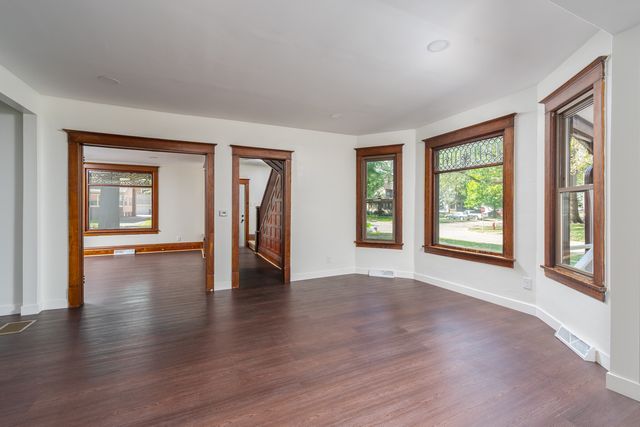 1110 5th Street, Mendota, IL 61342