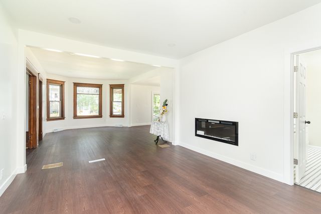 1110 5th Street, Mendota, IL 61342