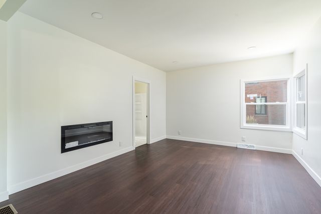 1110 5th Street, Mendota, IL 61342