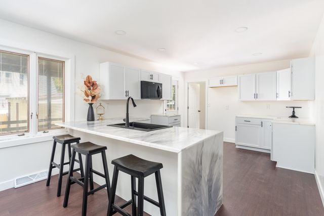 1110 5th Street, Mendota, IL 61342