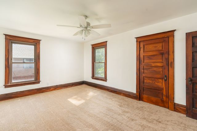 1110 5th Street, Mendota, IL 61342