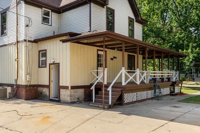 1110 5th Street, Mendota, IL 61342