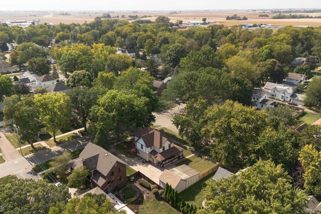 1110 5th Street, Mendota, IL 61342