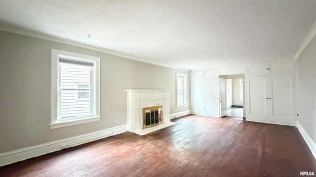 1011 N FARMINGTON Road, Peoria, IL 61606