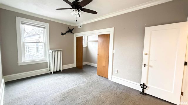 1011 N FARMINGTON Road, Peoria, IL 61606