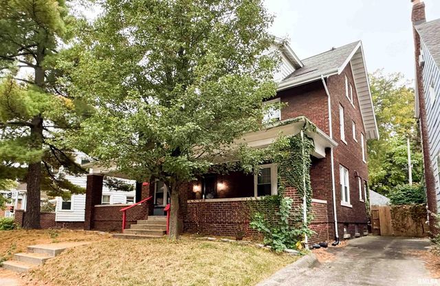 1011 N FARMINGTON Road, Peoria, IL 61606