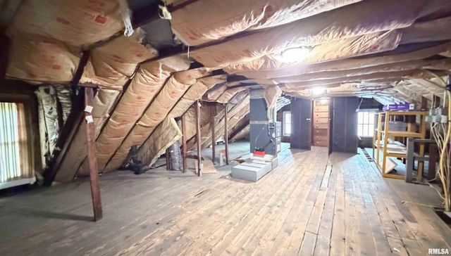 1011 N FARMINGTON Road, Peoria, IL 61606