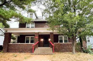 1011 N FARMINGTON Road, Peoria, IL 61606