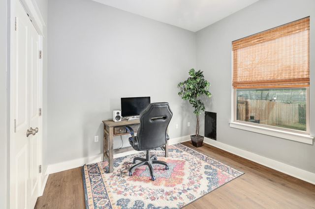 13001 Hymeadow DR 3, Austin, TX 78729