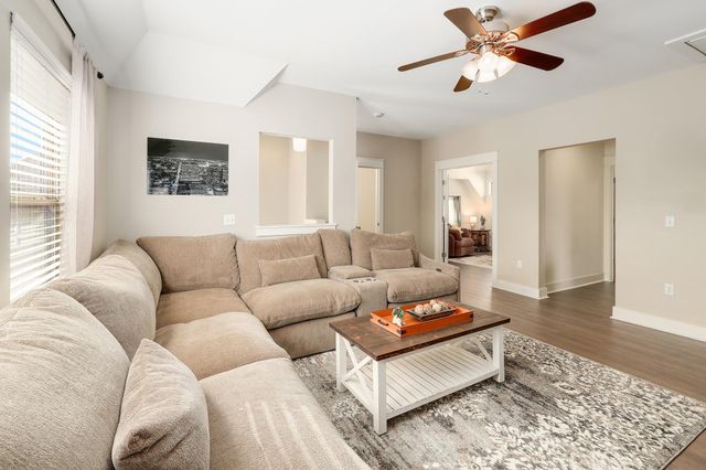 13001 Hymeadow DR 3, Austin, TX 78729