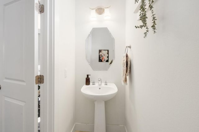 13001 Hymeadow DR 3, Austin, TX 78729