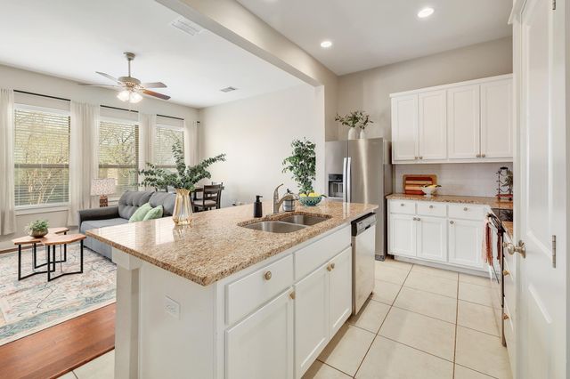 13001 Hymeadow DR 3, Austin, TX 78729