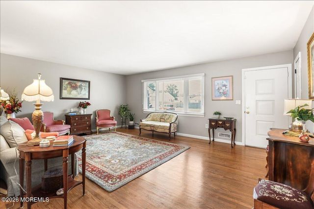 201 Green Tree Road, Brick, NJ 08724