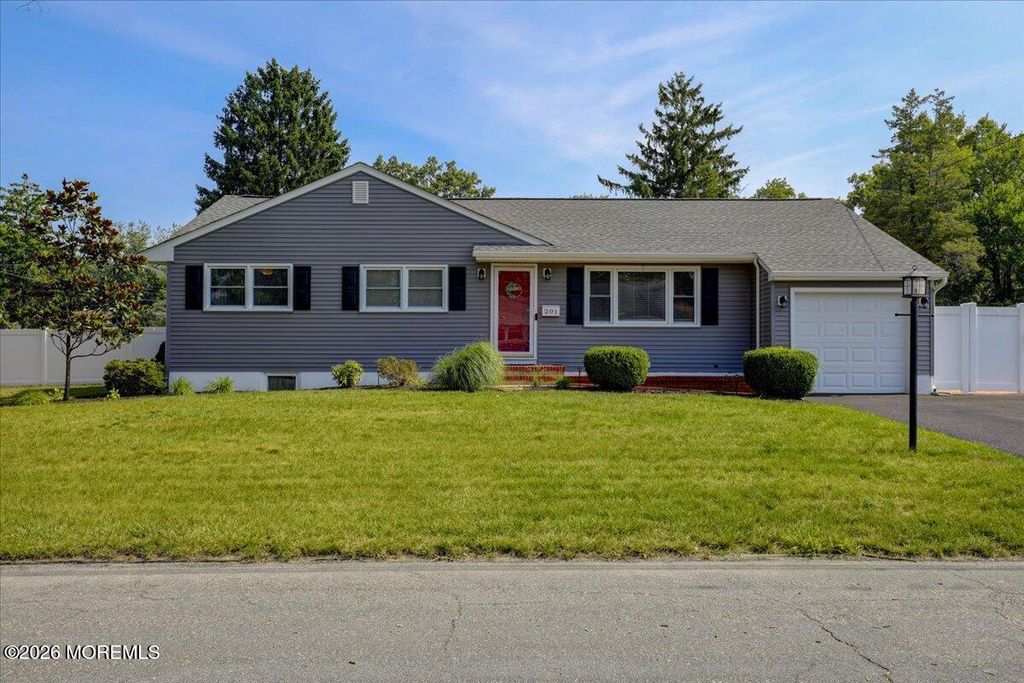 201 Green Tree Road, Brick, NJ 08724