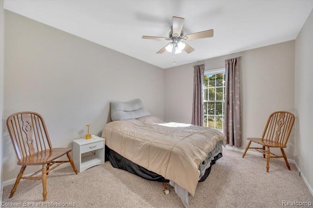 3803 Wedgewood Drive, Lapeer, MI 48446