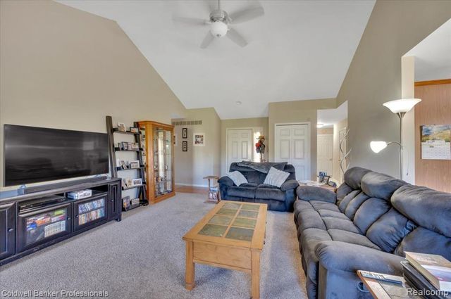 3803 Wedgewood Drive, Lapeer, MI 48446