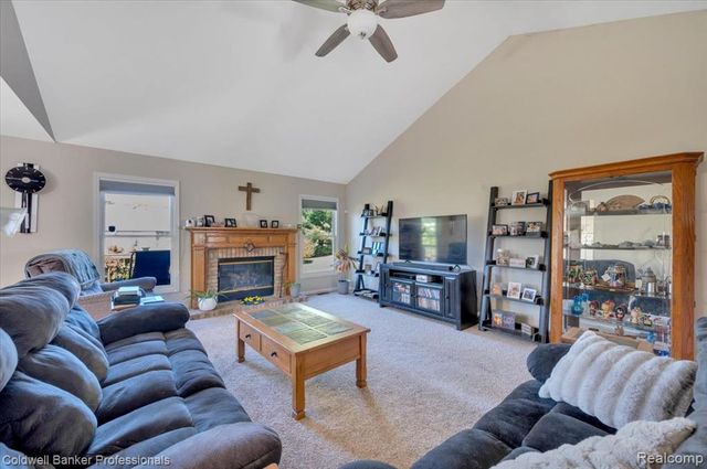 3803 Wedgewood Drive, Lapeer, MI 48446