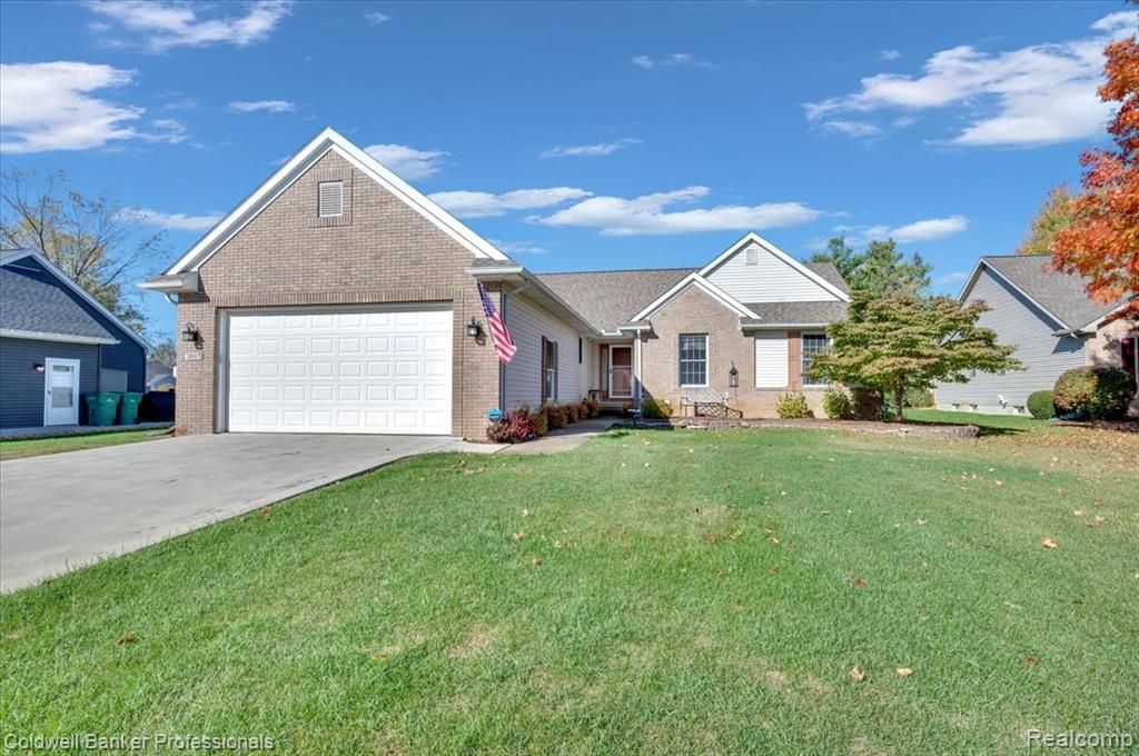 3803 Wedgewood Drive, Lapeer, MI 48446