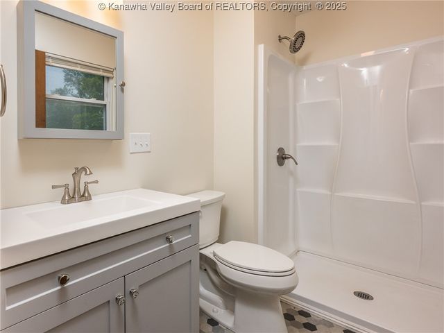 454 Chapman Drive, Milton, WV 25541