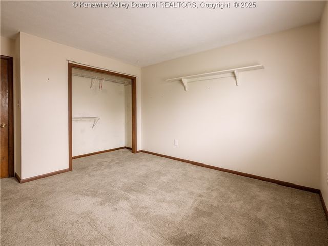 454 Chapman Drive, Milton, WV 25541