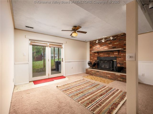 454 Chapman Drive, Milton, WV 25541