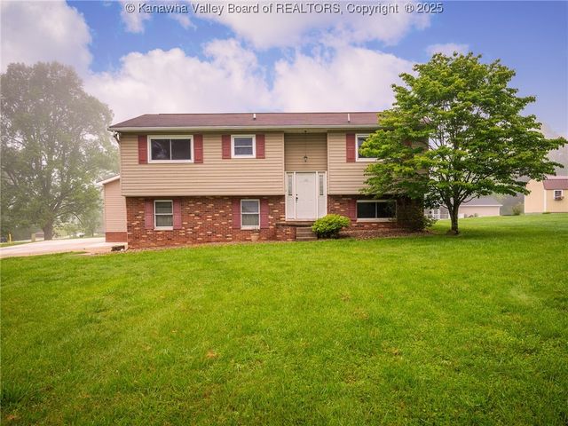 454 Chapman Drive, Milton, WV 25541
