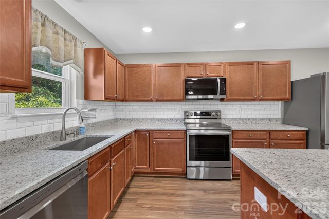 1200 Catawba Run, Lowell, NC 28098