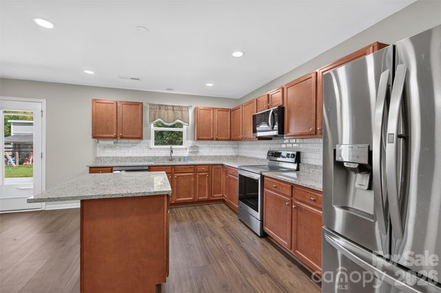 1200 Catawba Run, Lowell, NC 28098