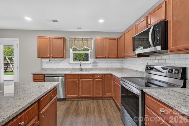 1200 Catawba Run, Lowell, NC 28098
