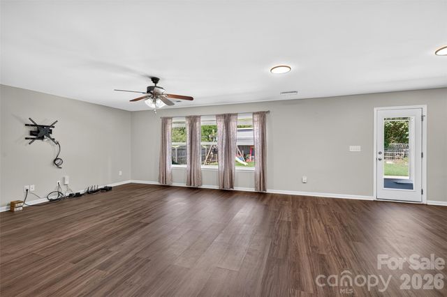 1200 Catawba Run, Lowell, NC 28098