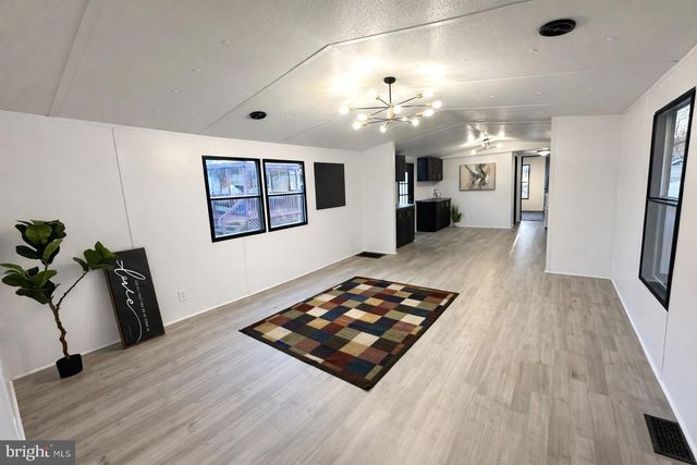 95 HAMILTON CT, Martinsburg, WV 25403