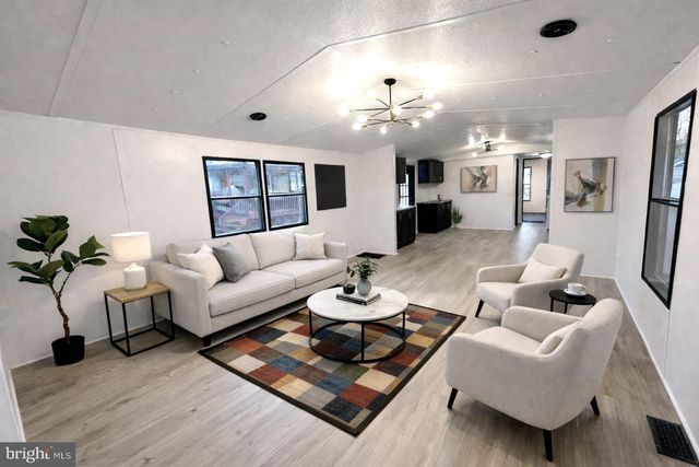 95 HAMILTON CT, Martinsburg, WV 25403