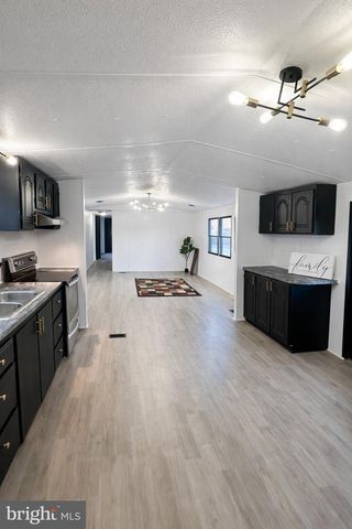 95 HAMILTON CT, Martinsburg, WV 25403