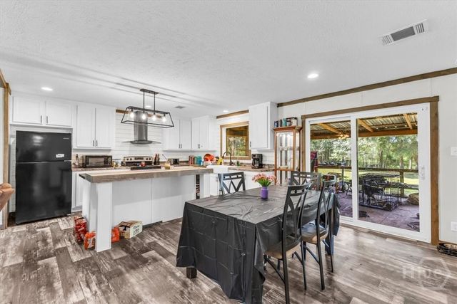 523 White Road SE, Ludowici, GA 31316