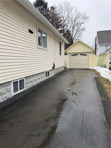 14 Jefferson Avenue, Oneonta, NY 13820