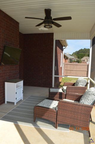 111 Hampton Meadows Dr., Bonaire, GA 31005