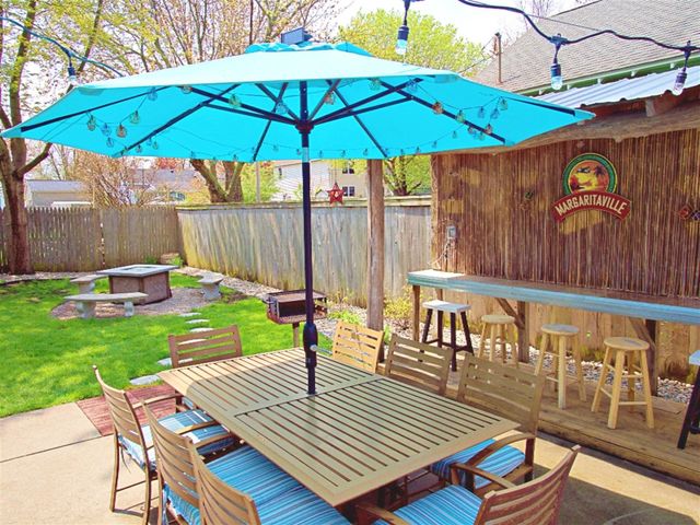 621 N 5th Street, Grand Haven, MI 49417