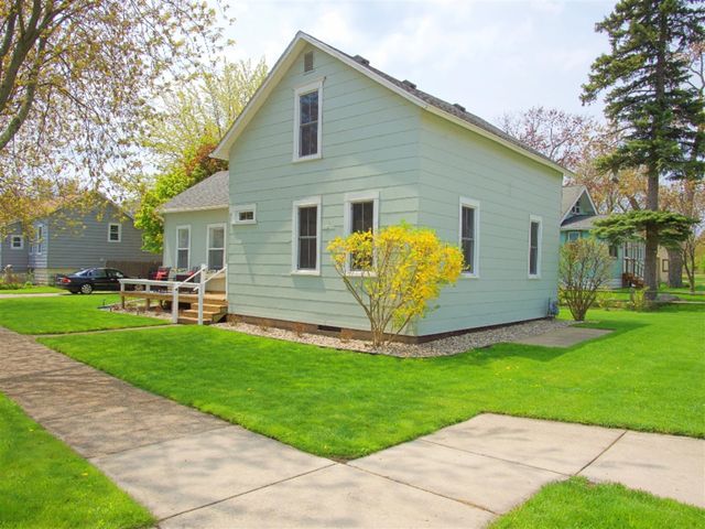 621 N 5th Street, Grand Haven, MI 49417
