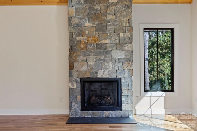 154 Osceola Road, Hendersonville, NC 28739