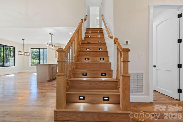 154 Osceola Road, Hendersonville, NC 28739