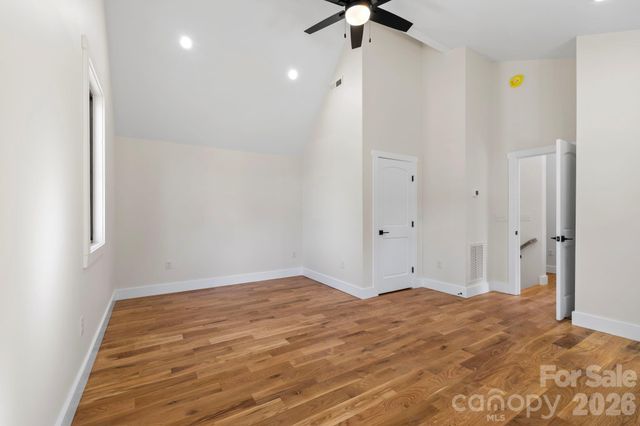 154 Osceola Road, Hendersonville, NC 28739