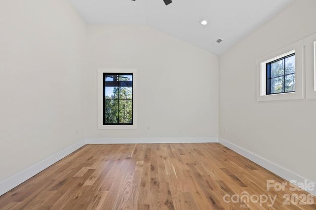 154 Osceola Road, Hendersonville, NC 28739