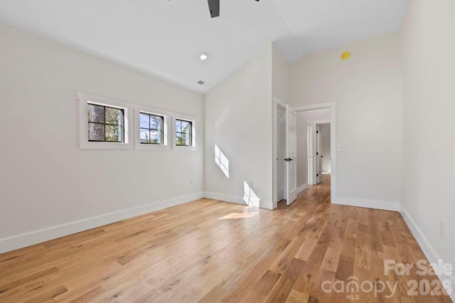 154 Osceola Road, Hendersonville, NC 28739