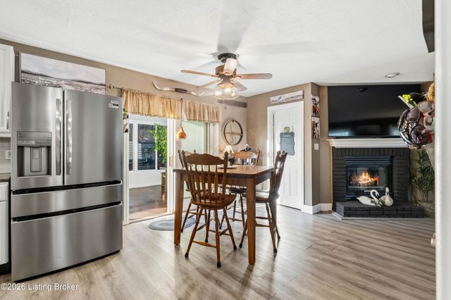 6609 Willowrun Ln, Pewee Valley, KY 40056