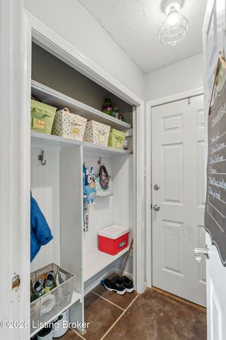 6609 Willowrun Ln, Pewee Valley, KY 40056